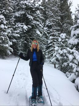 Guided snowshoe tour and adventure in Yellowstone